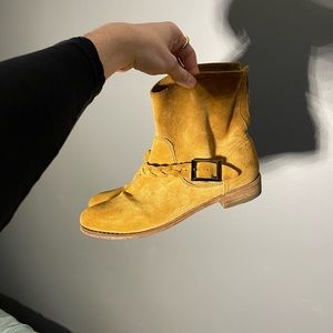 Blackstone Mustard Real Suede Ankle Boots